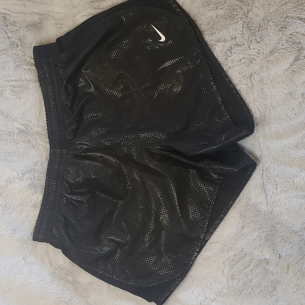 Nike Girls Dry fit sz LG black running short